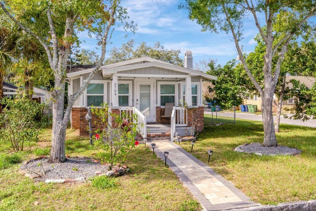 Cozy Bungalow With Patio & Grill, Private And Location Tampa Zewnętrze zdjęcie